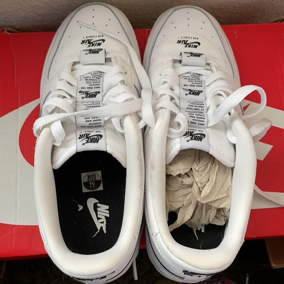 **SOLD** - Picture 3 of 8